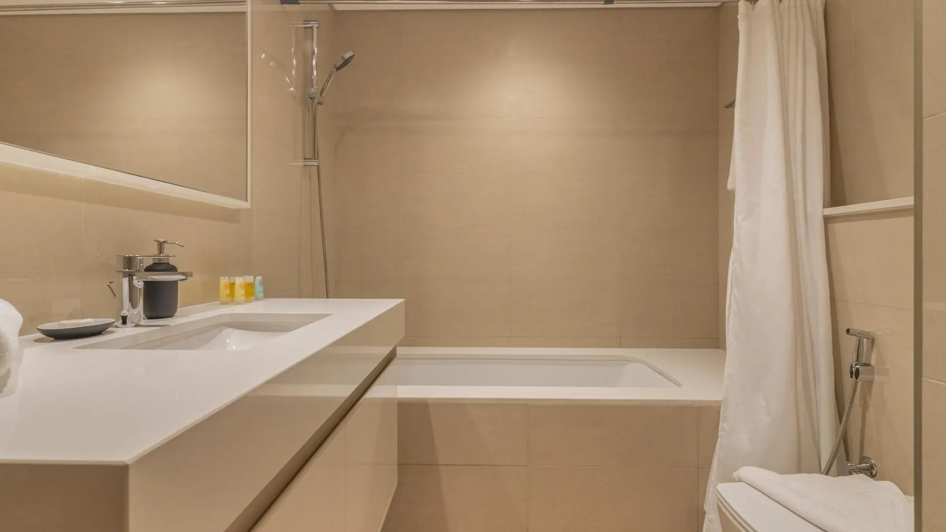2 Bedroom With Burj Khalifa Views Front-Row Fireworks Dubai 0*,